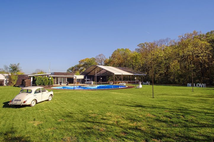 Locatiile TreeHouse - locatii de nunti in aer liber in natura - top locatii de nunta la padure-piscina