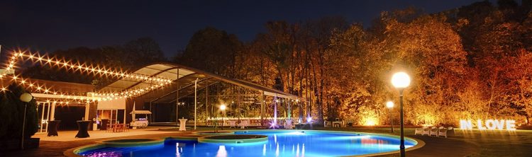Nuna in padure TreeHouse Lagoon