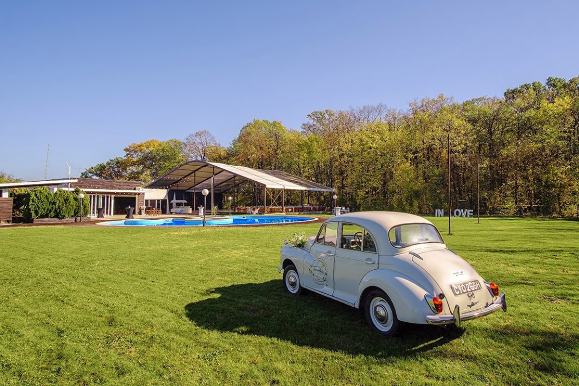 Locatiile TreeHouse - locatii de nunti in aer liber in natura - top locatii de nunta la padure-piscina