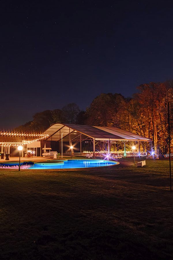 Nuna in padure TreeHouse Lagoon