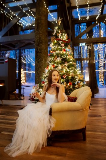 Snow White InThe Woods - nunta iarna in padure la  TreeeHouse